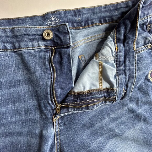 St John's Bay Women's Skinny Leg size 18 Embroidered Blue Jeans - Picture 5 of 15